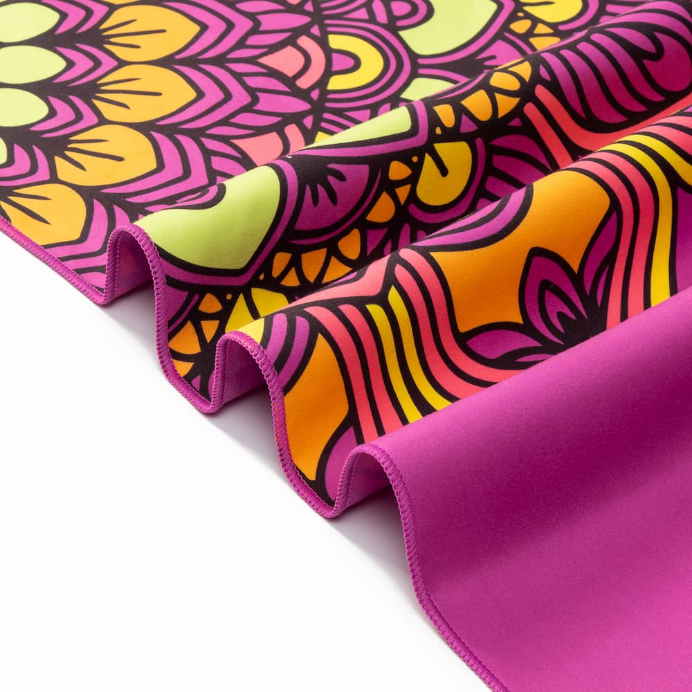 Microfiber Mandala/Fushia with Bag Microfiber Mandala/Fushia with Bag
